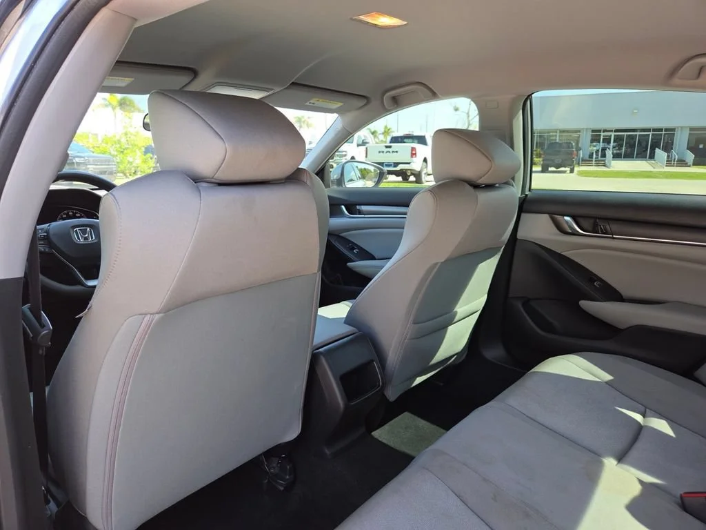 Used 2020 Silver Honda LX image 23