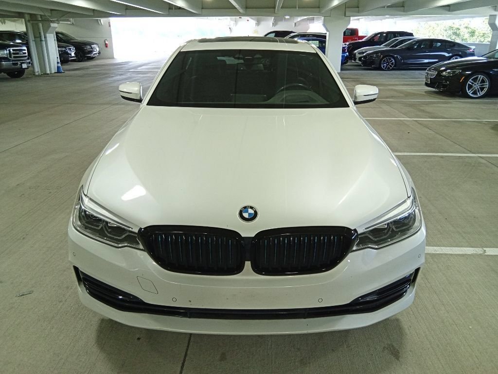 Used 2019 Mineral White Metallic BMW 530e xDrive iPerformance image 2