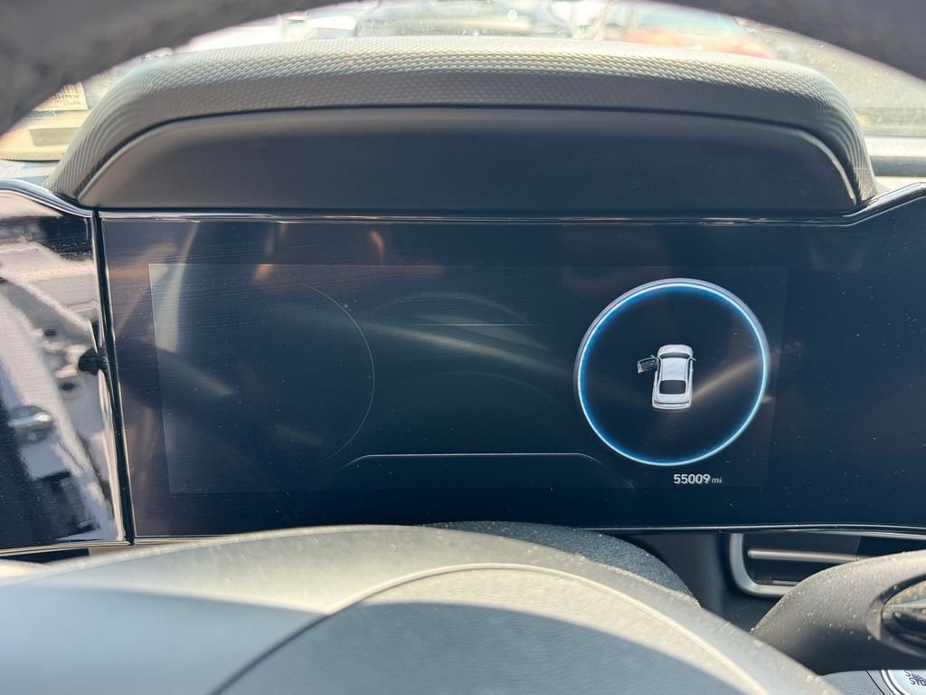 Used 2025 White Hyundai SEL Convenience image 13