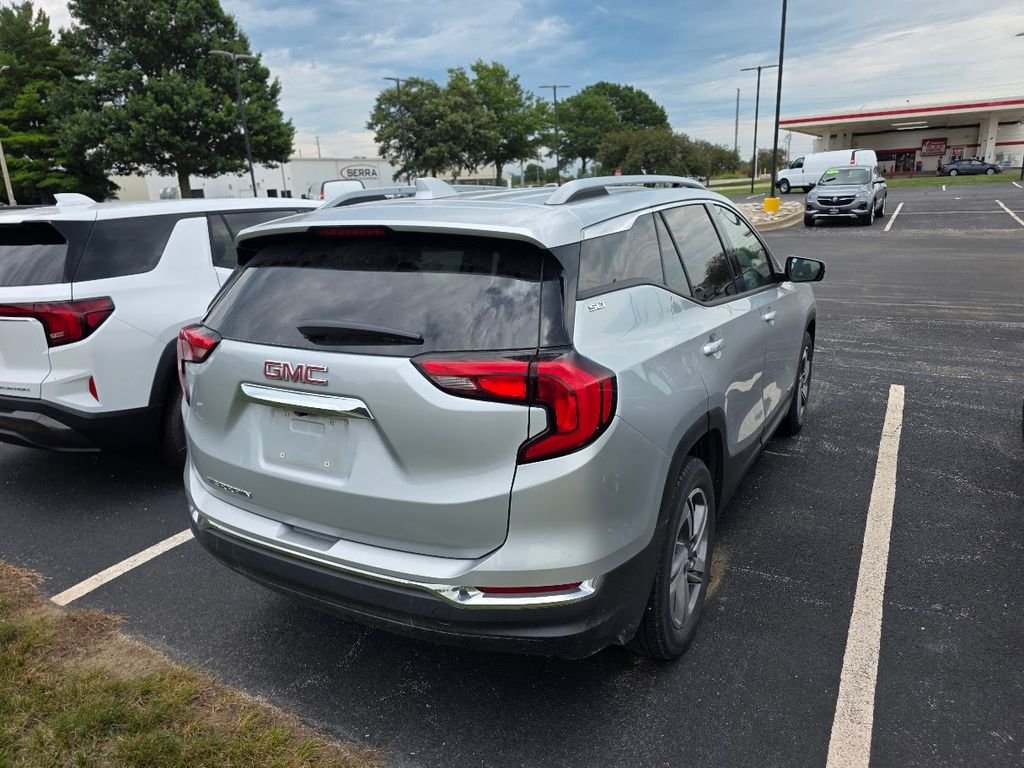 Used 2020 Quicksilver Metallic GMC SLT image 4