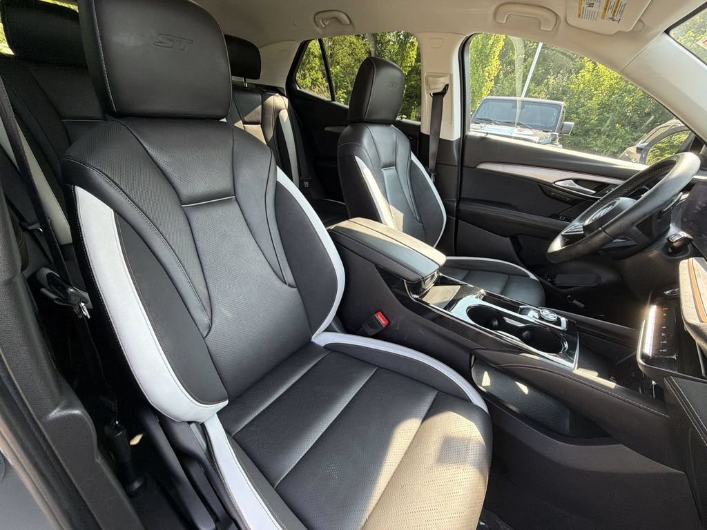 Used 2025 Gray Buick Sport Touring image 27