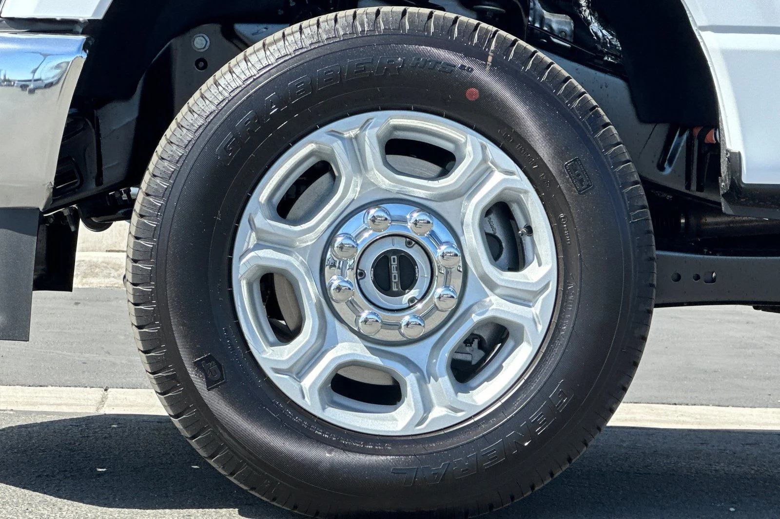 New 2026 Oxford White Ford F-250® XLT image 22