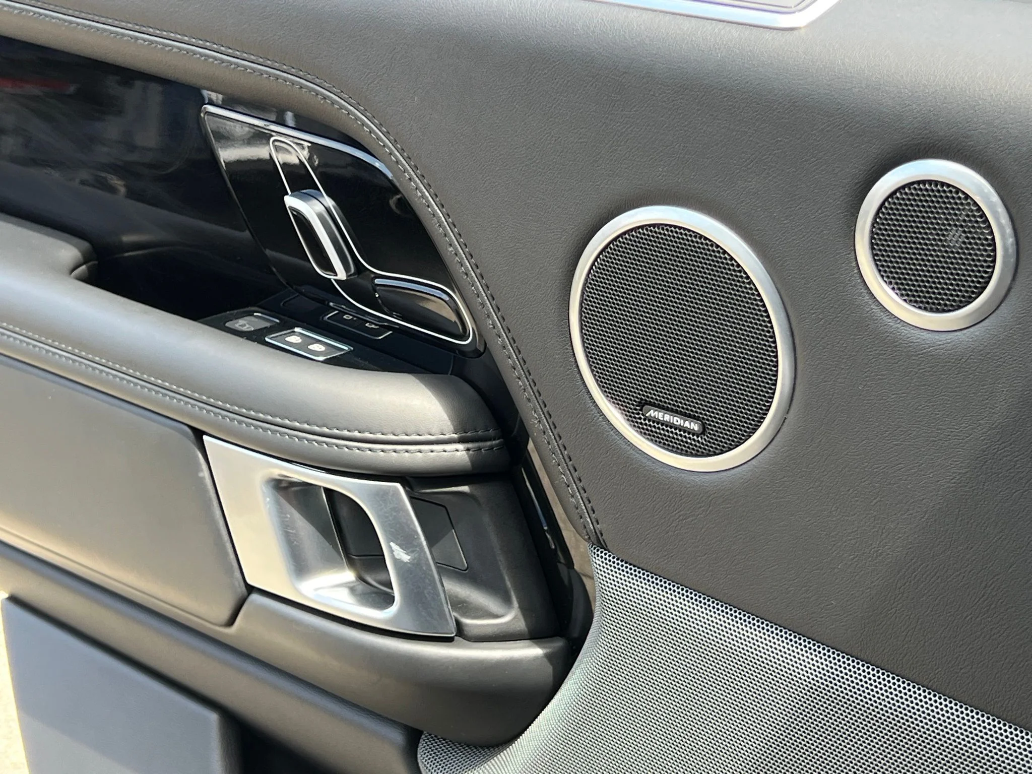 Used 2022 Gray Land Rover Westminster image 37