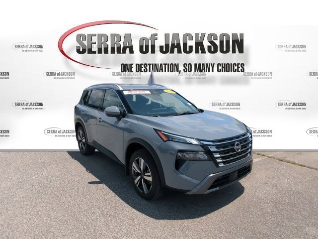 Used 2025 Boulder Gray Pearl Nissan SL image 2