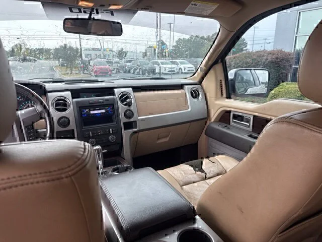 Used 2012 White Ford Lariat image 21