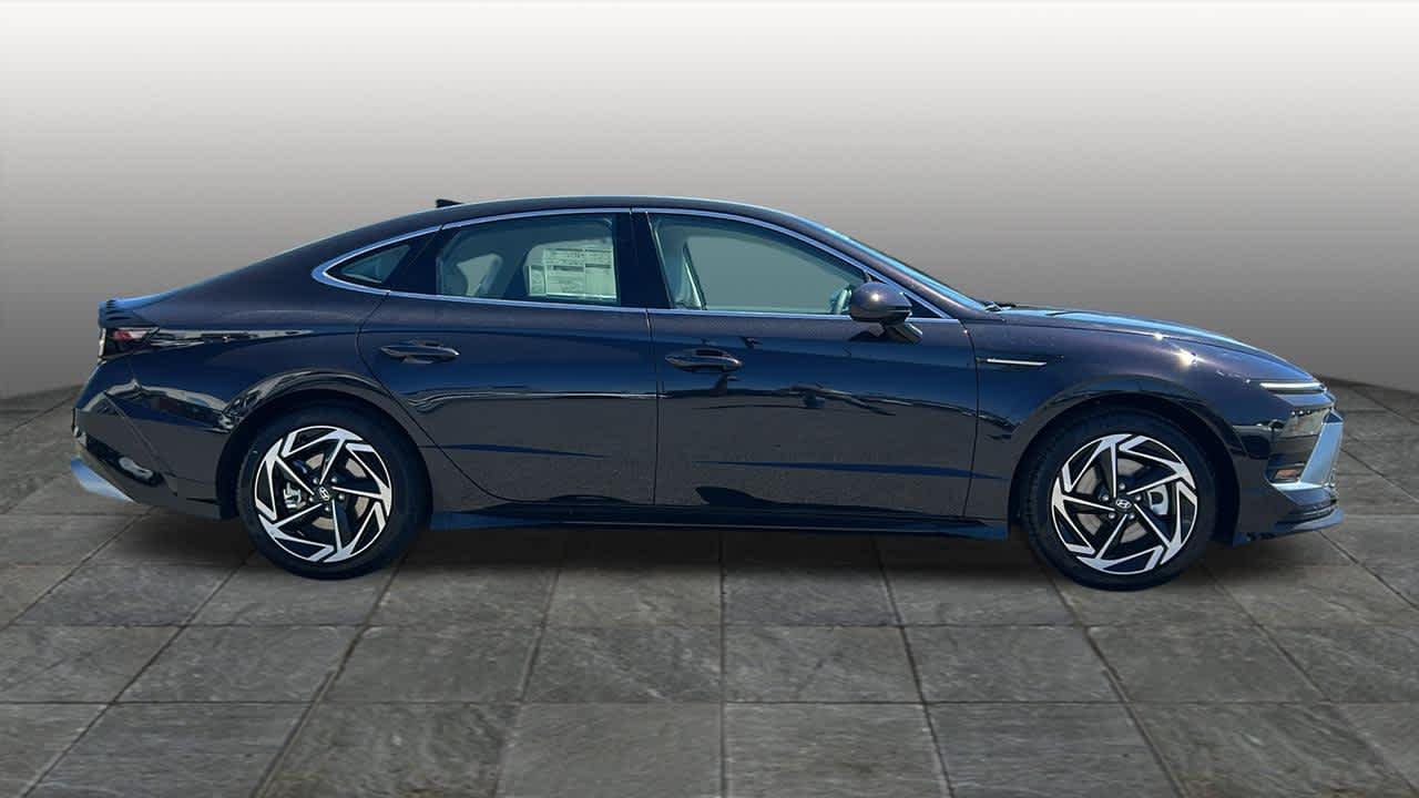 New 2026 Carbon Blue Hyundai SEL Sport image 4