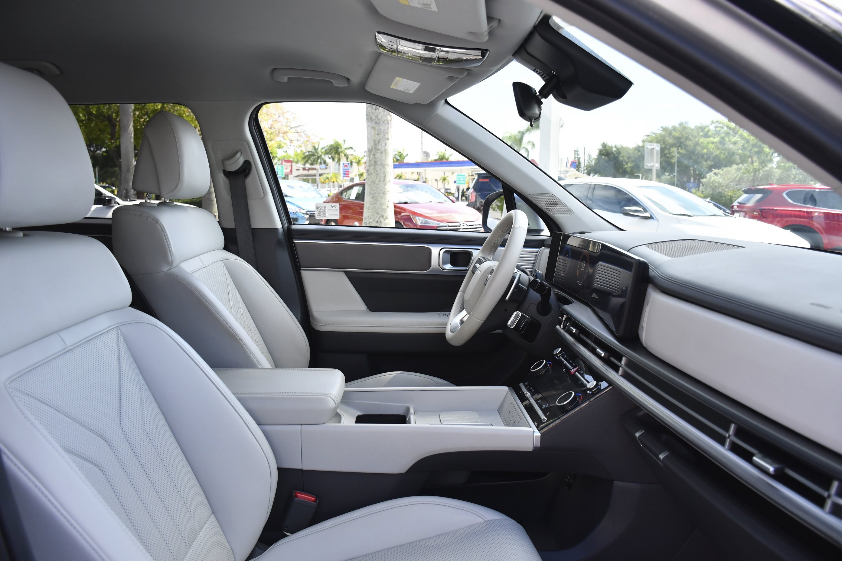 Used 2026 Shimmering Silver Hyundai SEL image 28