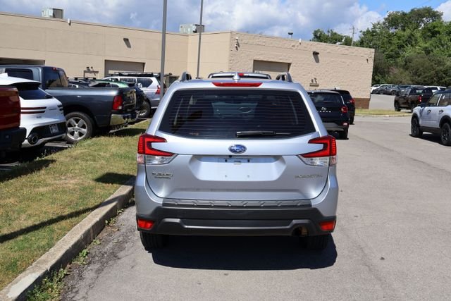Used 2019 Silver Subaru Base image 4