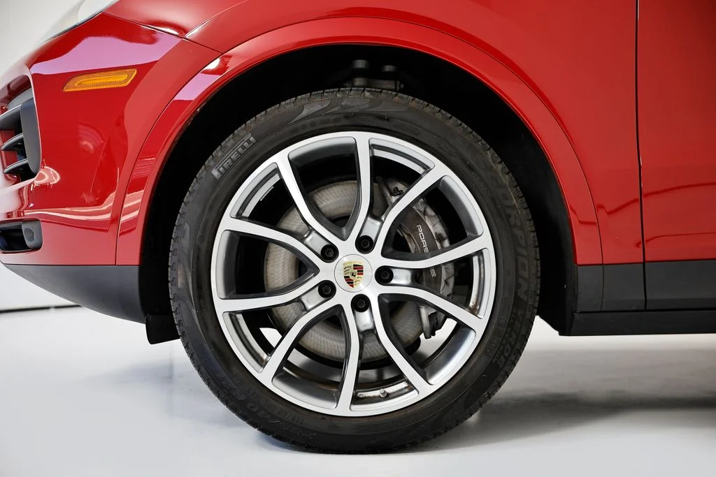 Used 2023 Red Porsche  image 13