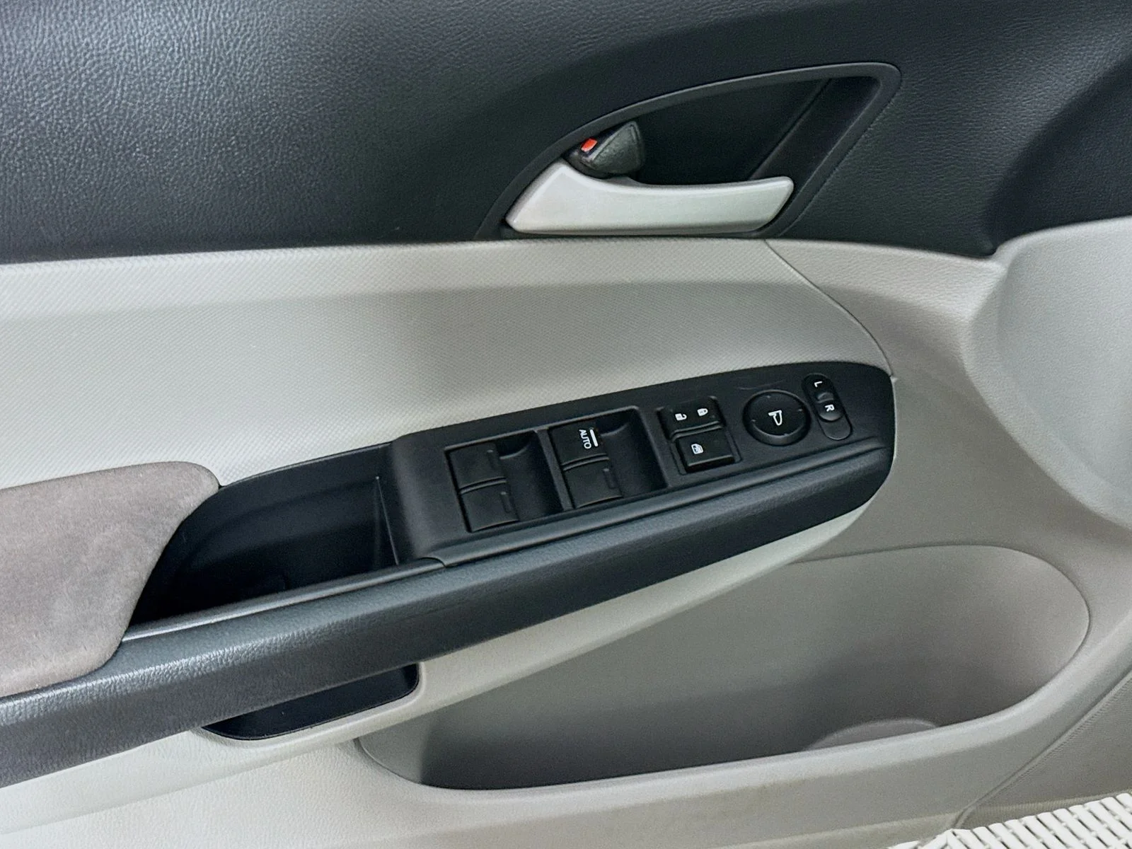 Used 2011 Blue Honda LX image 15