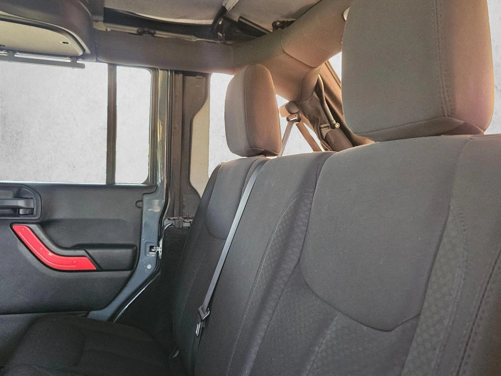 Used 2015 Anvil Clearcoat Jeep Sport image 13