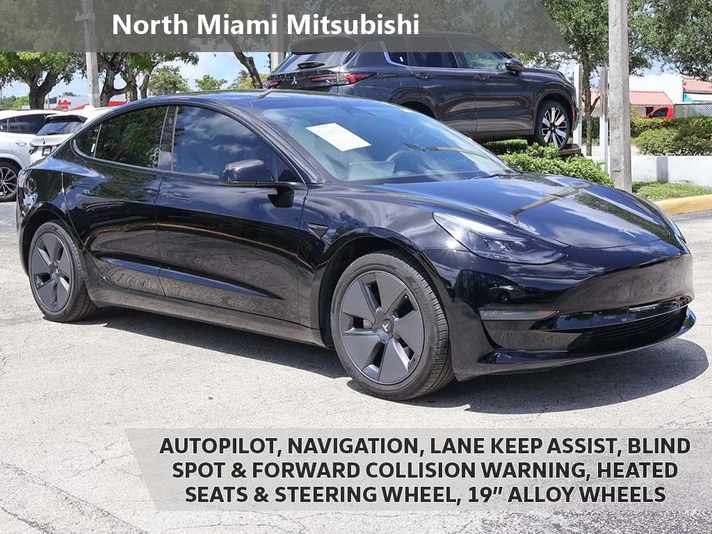2023 Tesla Model 3 -'s photo