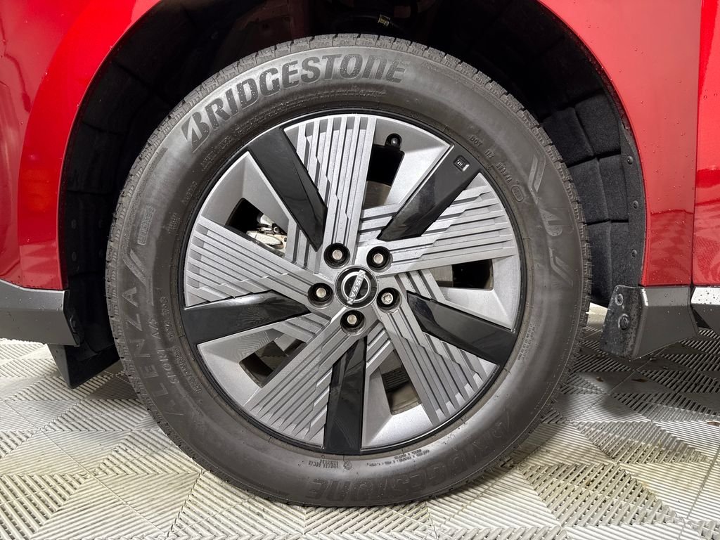 Used 2025 Red Nissan SL image 24