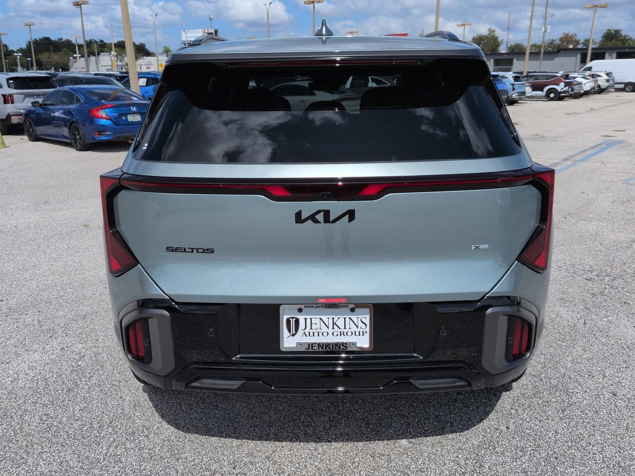 New 2027 Iceberg Green Kia X-Line S image 5