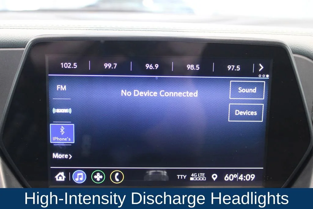 Used 2020 SUMMIT WHITE Chevrolet LT image 16