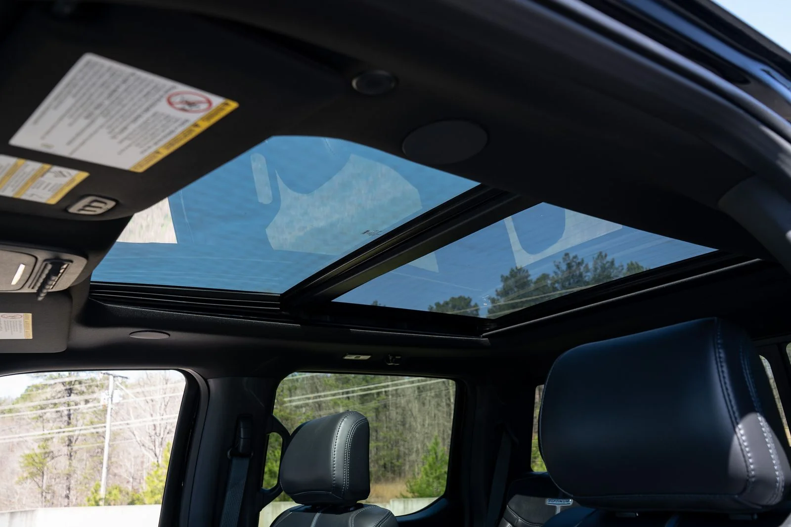 2025 Ford F-450 Super Duty Platinum - Photo 28