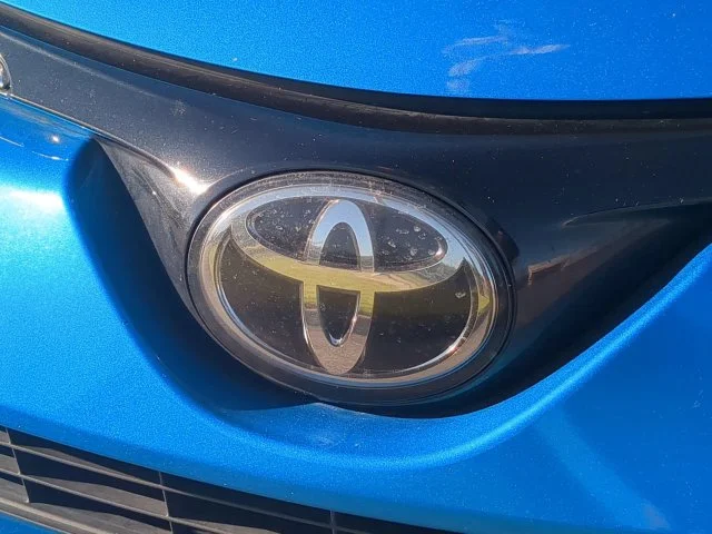 Used 2018 Blue Toyota LE image 13