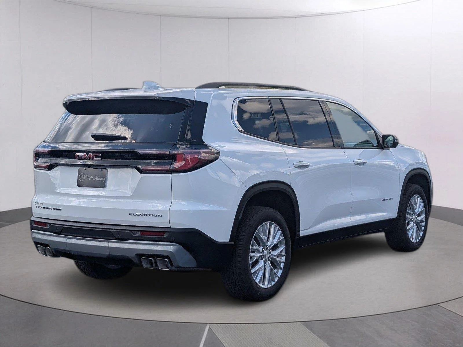 New 2027 Summit White GMC Elevation image 5