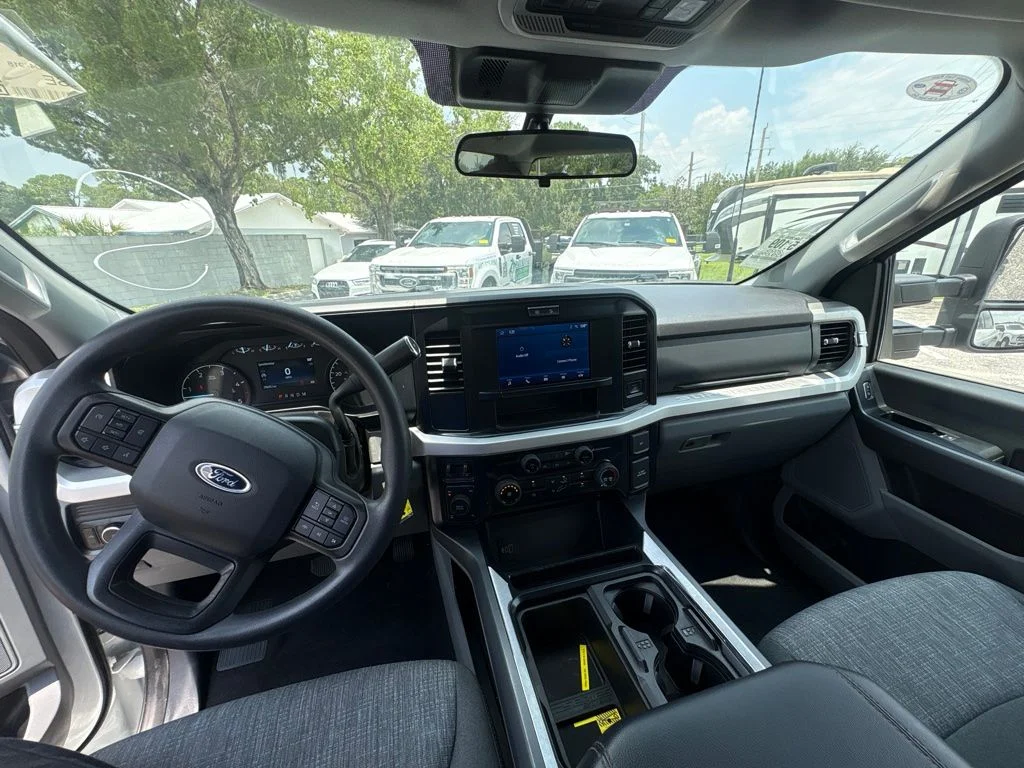 Used 2025 White Ford XLT image 7