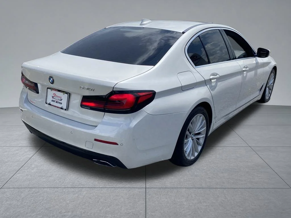Used 2021 White BMW 530i image 12
