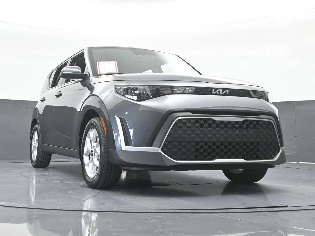 Used 2024 Gravity Gray Kia S image 60