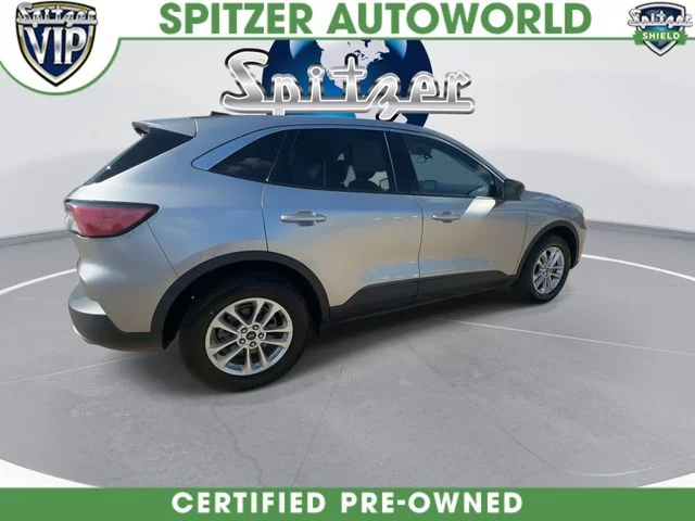 Used 2022 Silver Ford SE image 9
