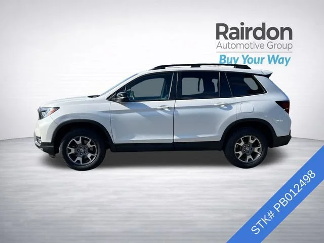 Used 2023 Platinum White Pearl Honda TrailSport image 4