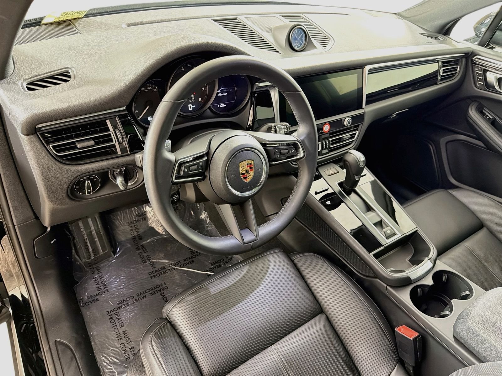 2025 Porsche Macan Base - Photo 10