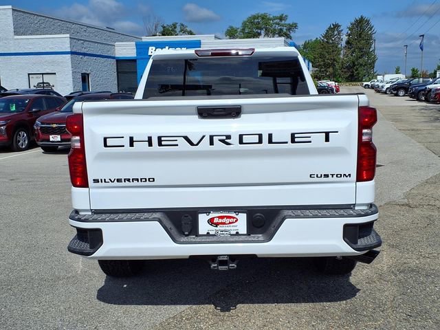 New 2026 Summit White Chevrolet Custom image 4