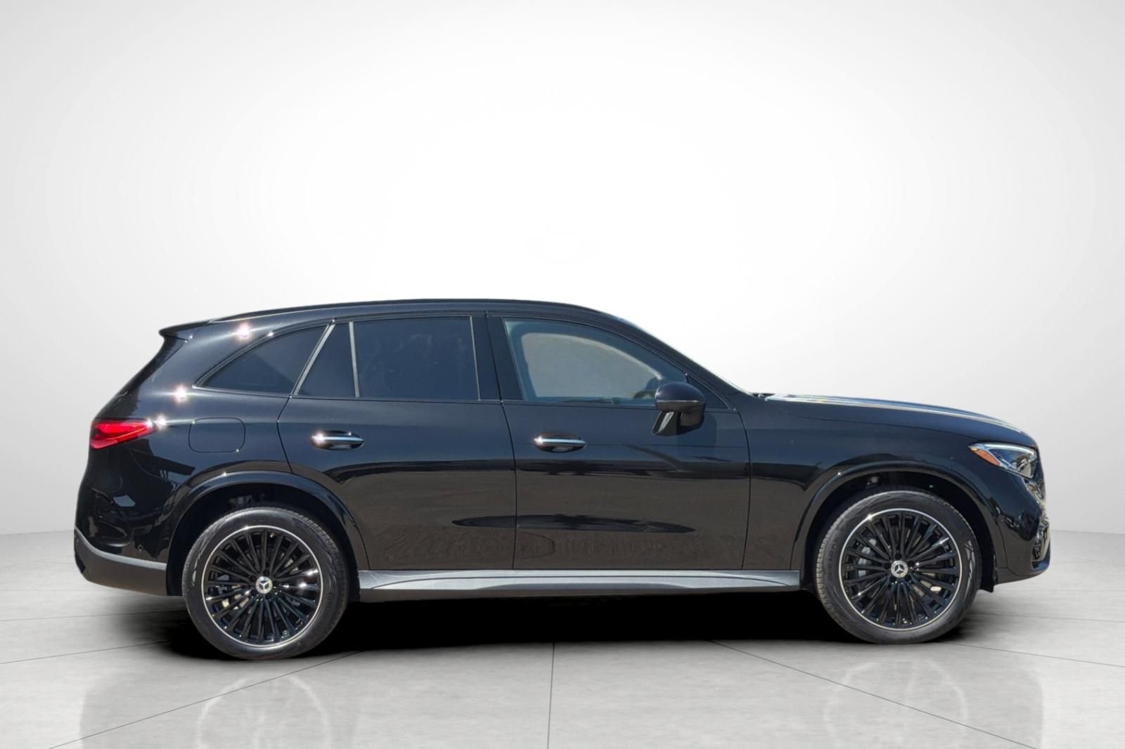 New 2026 Obsidian Black Metallic Mercedes-Benz GLC 300 image 35
