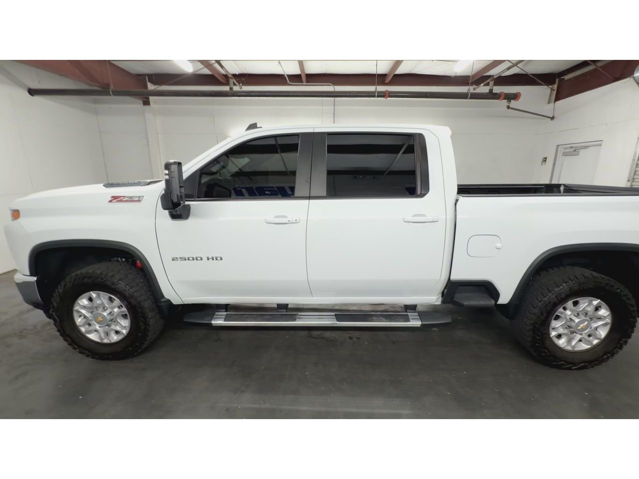 Used 2022 Summit White Chevrolet LT image 5