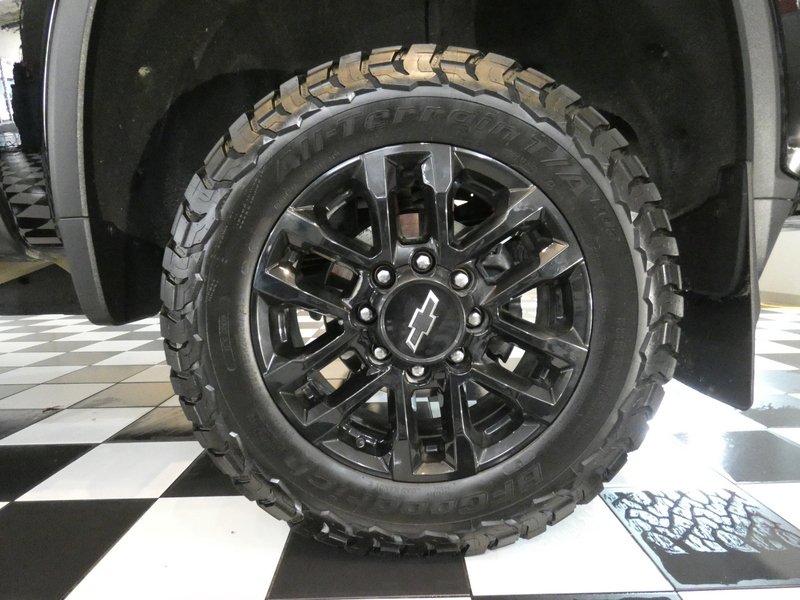 Used 2025 BLACK Chevrolet Crew Cab 159" High Country Dsl image 7