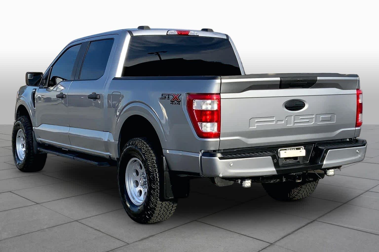 Used 2022 Iconic Silver Metallic Ford XL image 12