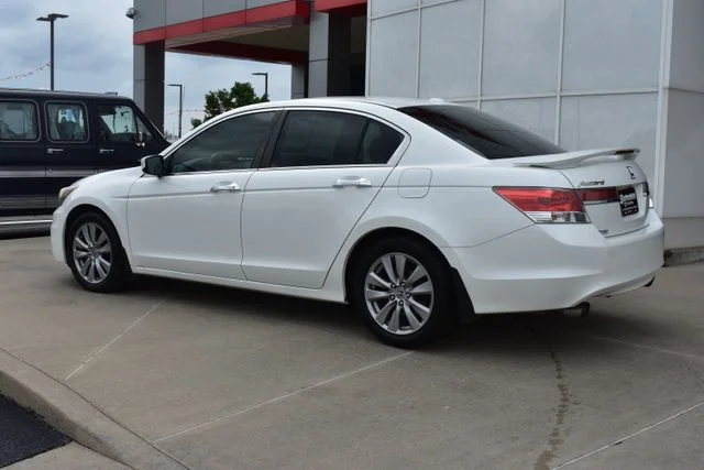 Used 2012 White Honda EX-L image 7