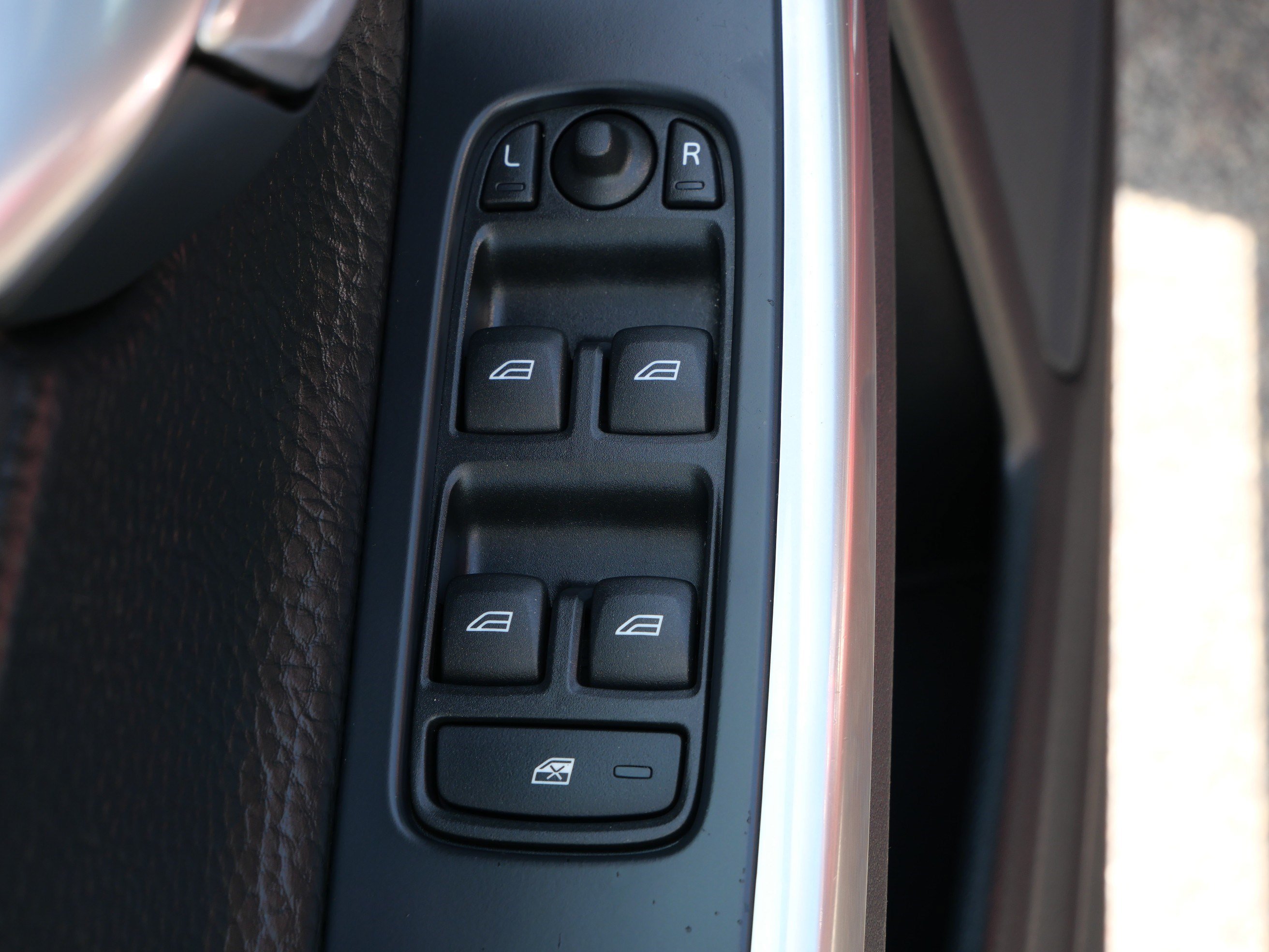 Used 2014 Red Volvo T5 image 19