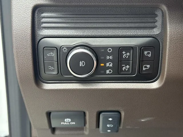 Used 2025 Bronze Ford King Ranch image 45