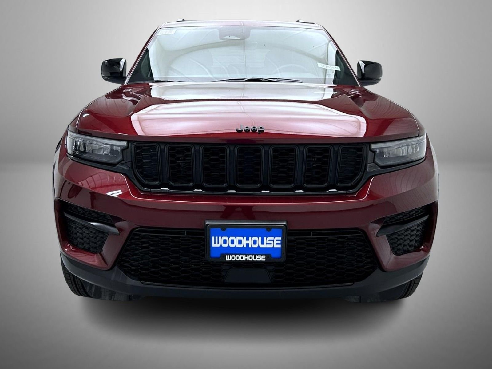 New 2025 Velvet Red Pearl-Coat Exterior Paint Jeep Altitude X image 2