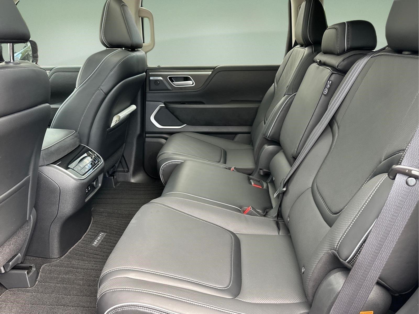 New 2026 BLACK OBSIDIAN INFINITI Luxe 4WD image 16