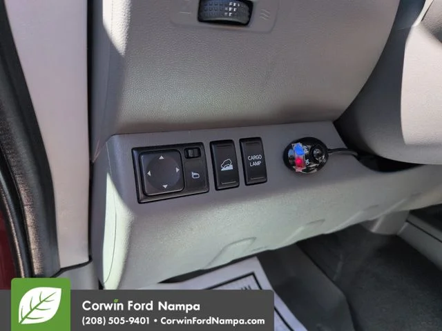 Used 2019 Cayenne Red Metallic Nissan  image 13