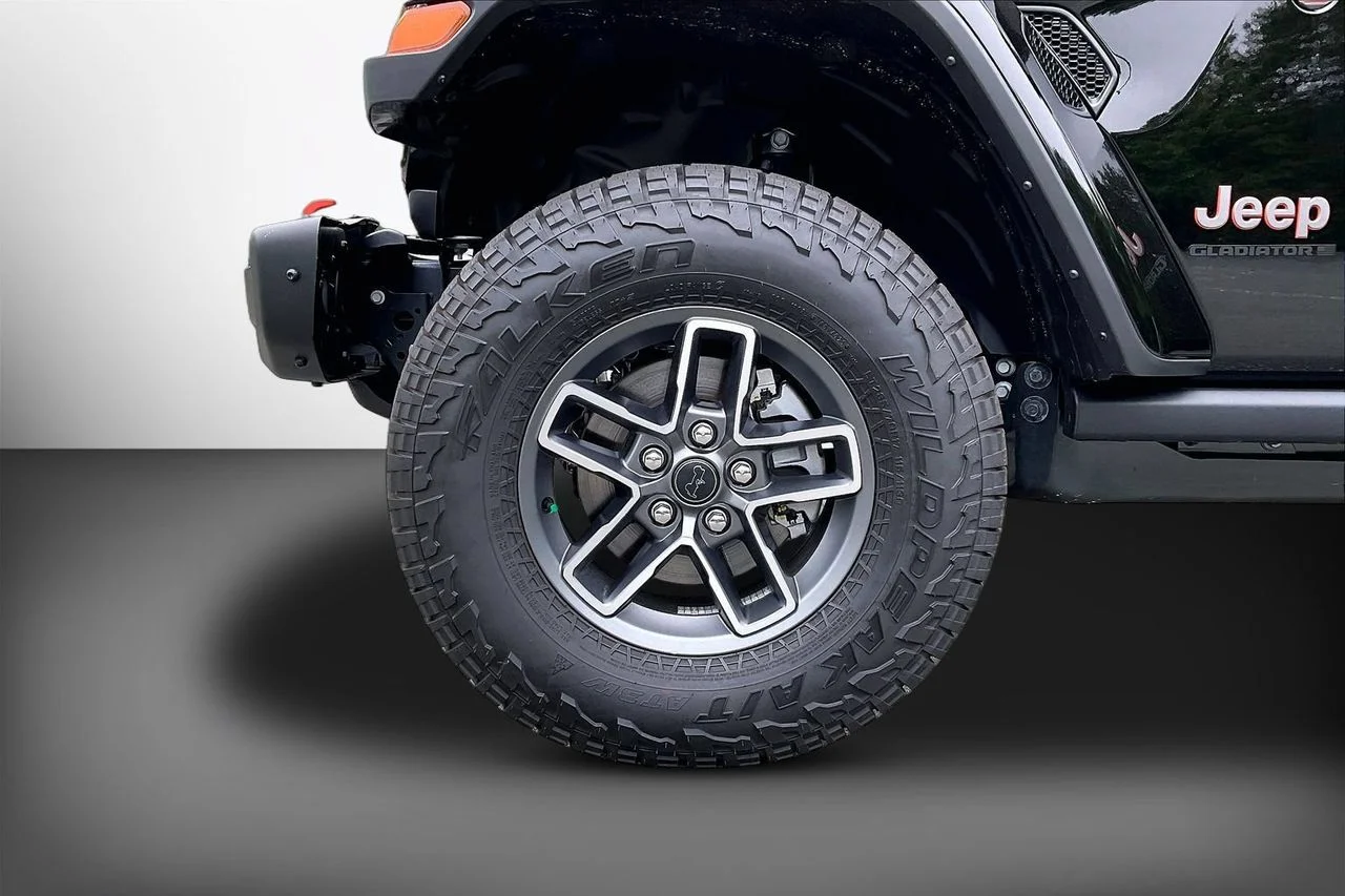 New 2026 Black Clear-Coat Exterior Paint Jeep Mojave X image 28