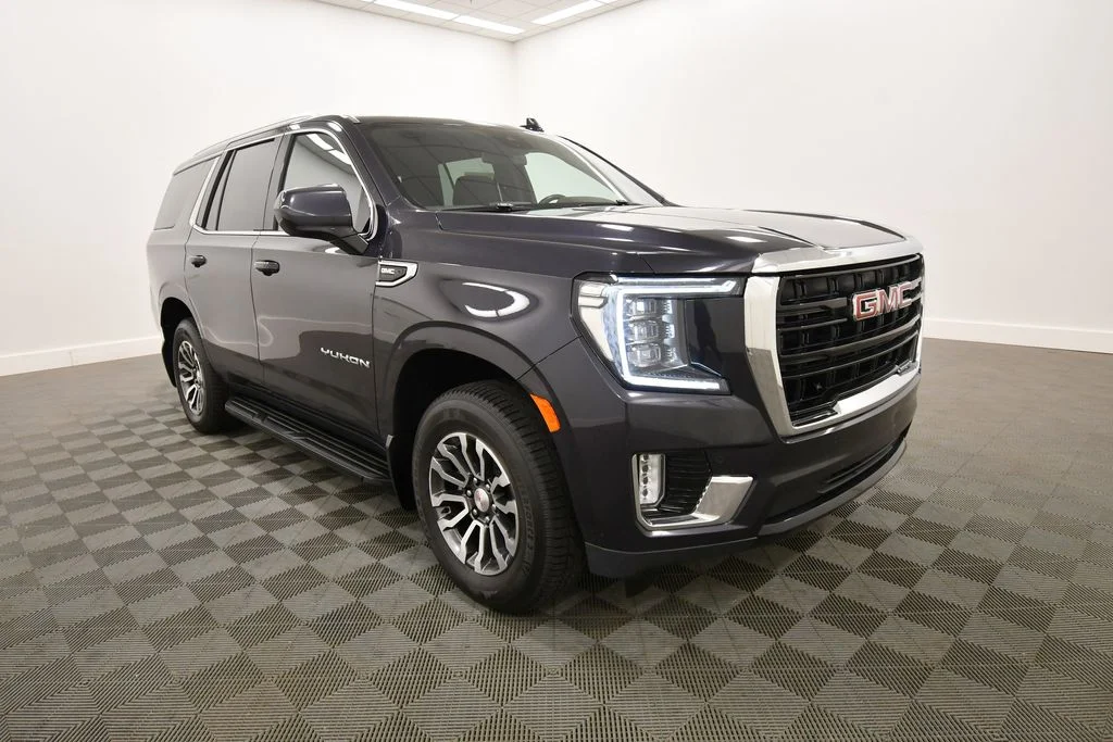 Used 2023  GMC SLE image 10