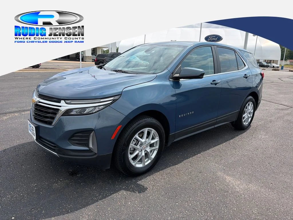 Used 2024 Lakeshore Blue Metallic Chevrolet LT image 1