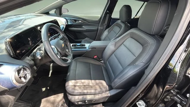 Used 2024 Black Chevrolet 2LT image 17
