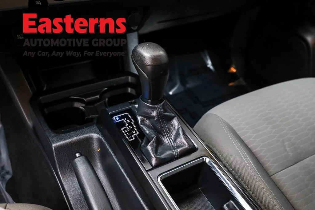 Used 2019 White Toyota SR image 13