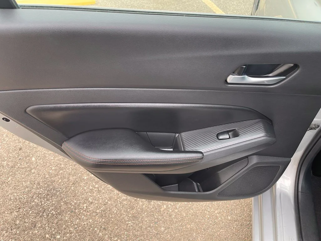 Used 2021 Silver Nissan 2.5 SR image 23