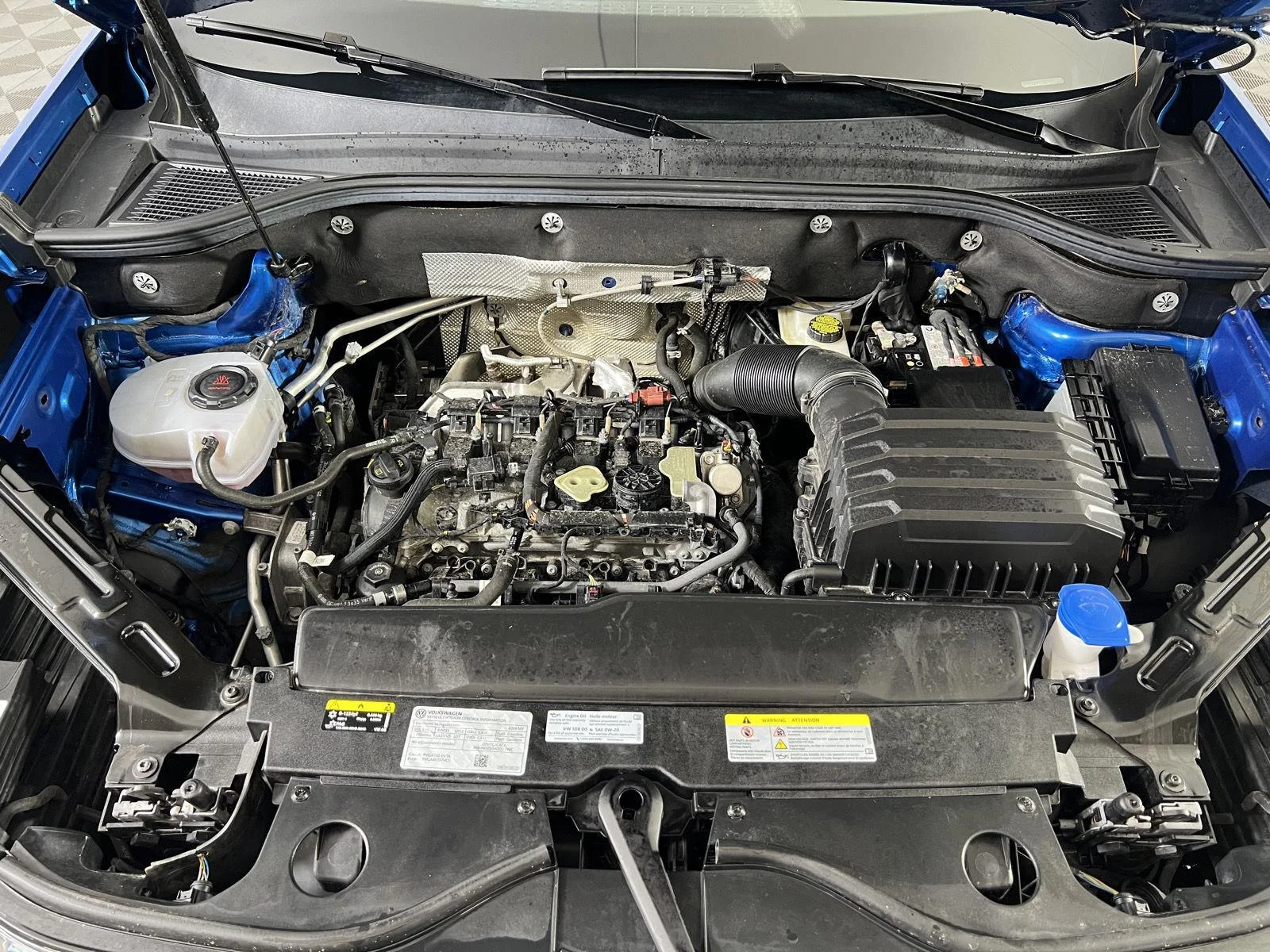 Used 2024  Volkswagen 2.0T SE w/Technology image 33