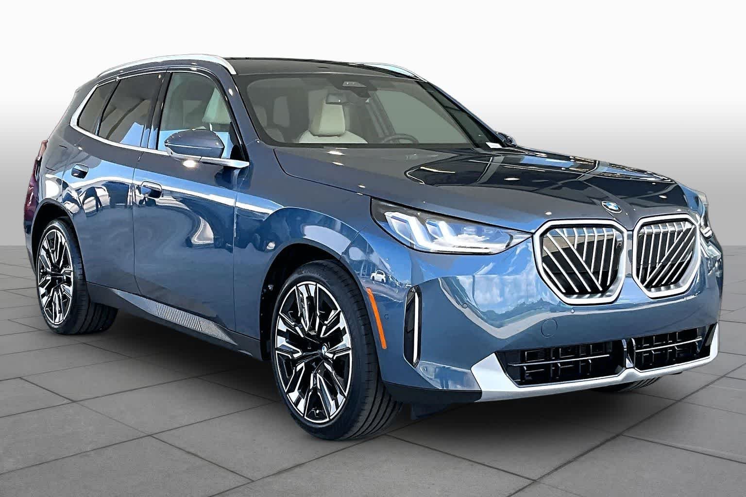 New 2026 Arctic Race Blue Metallic BMW 30 xDrive image 2