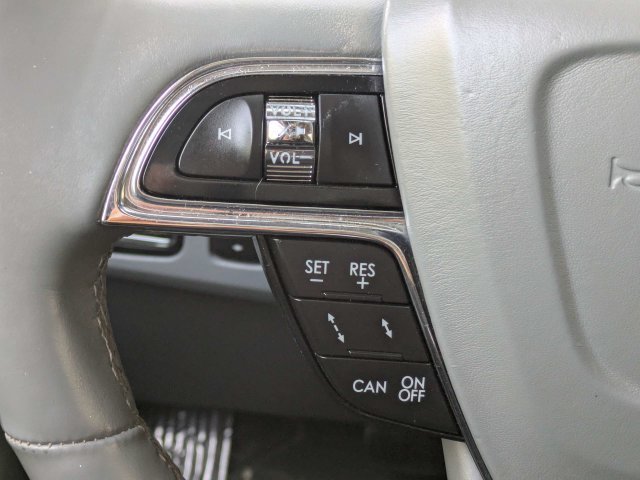 Used 2018 Black Lincoln Reserve image 27