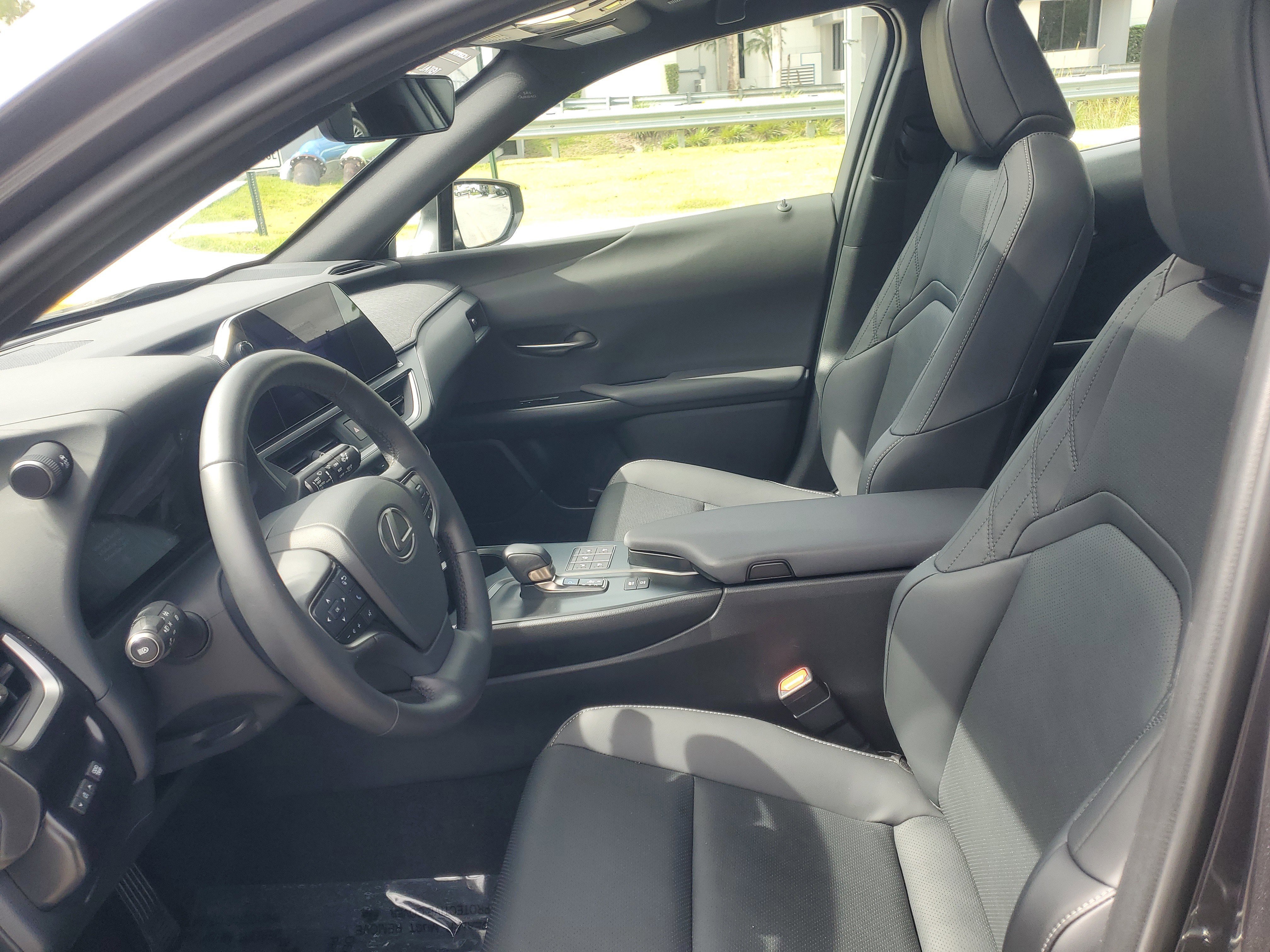 Certified Used 2025 Obsidian Lexus UX 300h F SPORT Design image 15