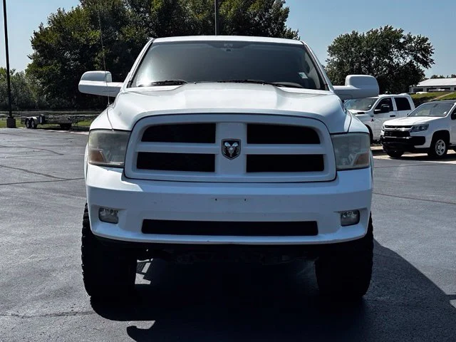 Used 2012 White Ram Express image 2